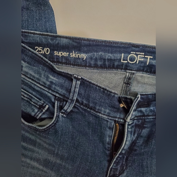 LOFT Super Skinny Jeans - Picture 2 of 3